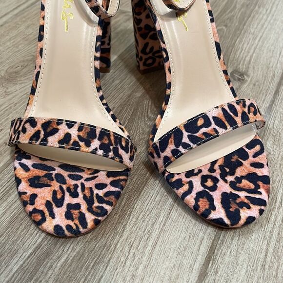 LULU’S animal print heels - Picture 2 of 8